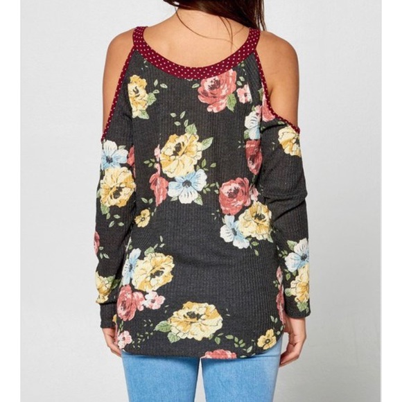 The Jessa Top- black floral cold shoulder - Picture 8 of 9